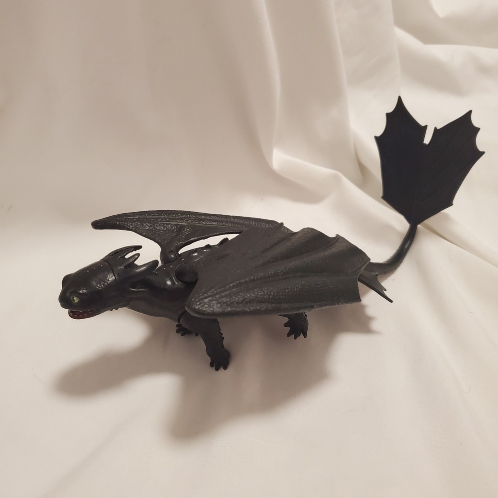 DreamWorks How to Train Your Dragon Toothless Night Fury Action Figure Black Toy